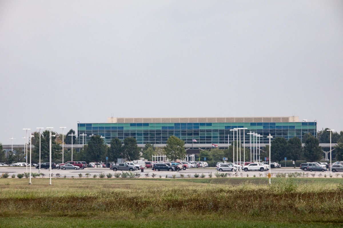 Springfield Branson National Airport parking lot