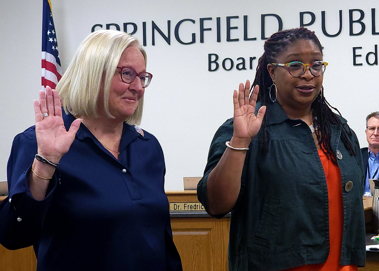 In 4-3 vote, Danielle Kincaid will head Springfield school board after new members sworn in