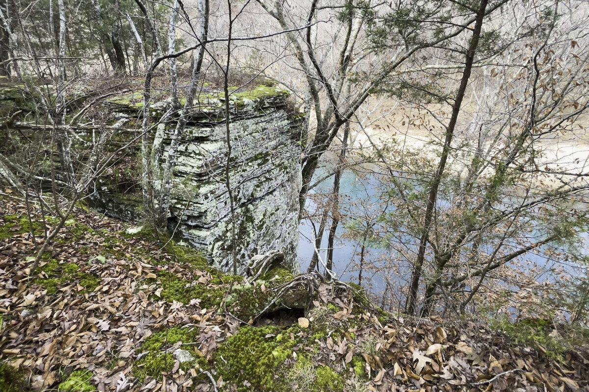 A bluff along the trail between Ponca and Steel Creek, part of the Buffalo River Trail. (Photo by Sony Hocklander)